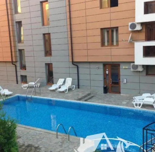 Апартамент In Sea Breeze Complex